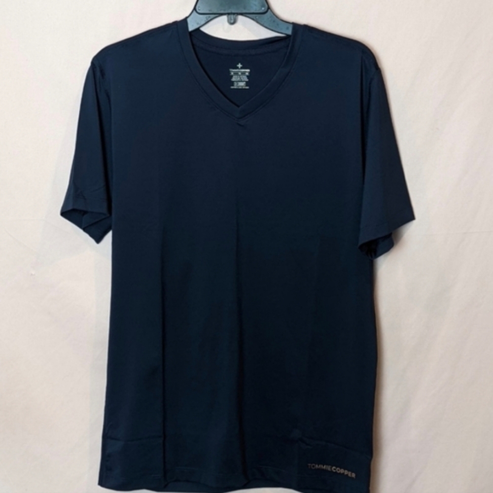 Tommie Copper Core Short Sleeve V Neck Tee in Dark Navy Blue size XL